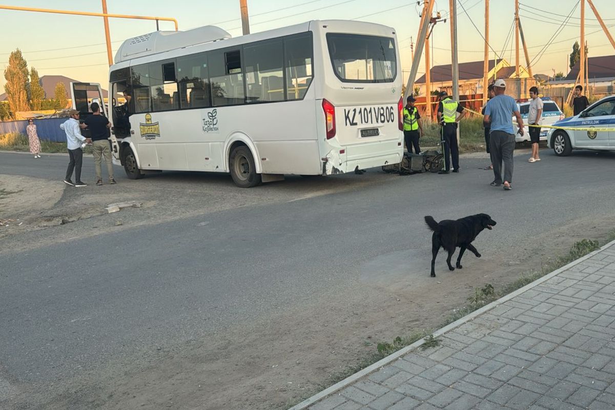 Тюремный срок получил водитель автобуса за смерть подростка в Атырауской области